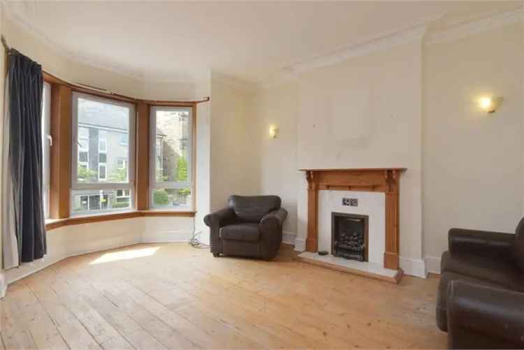 2 Bed Flat - Upper with 1 Reception Room