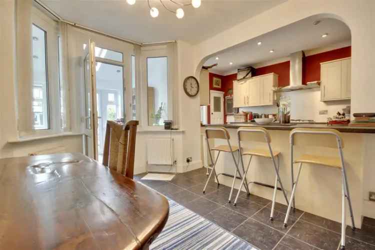 4 Bedroom House to Rent in Portsmouth