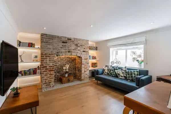 Spacious Period Townhouse in Cheltenham