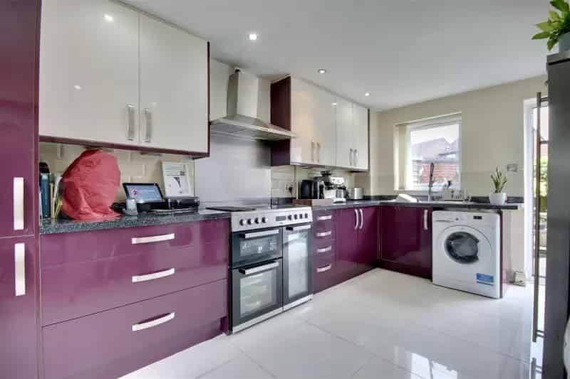 3 Bedroom End Terrace House for Rent Garage Conservatory