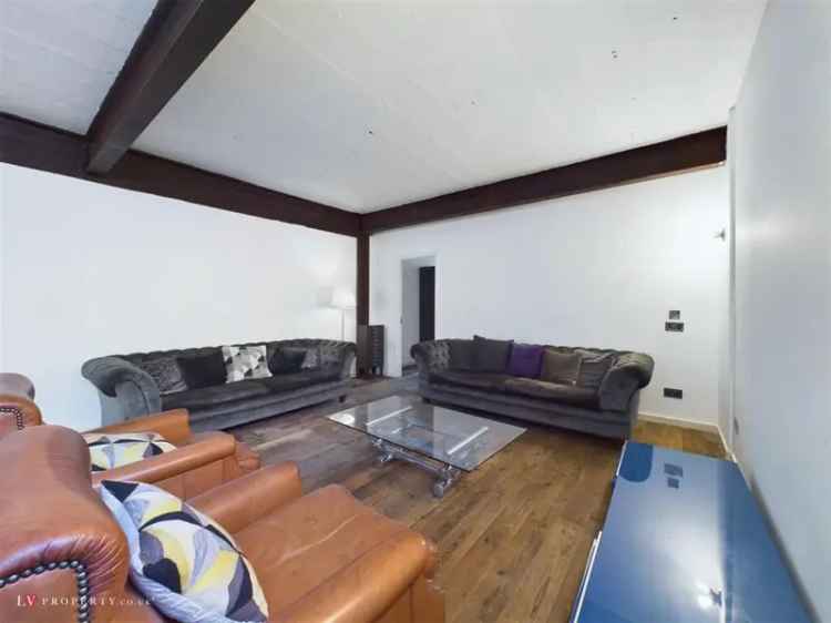 2 Bedroom Loft Apartment for Sale Near St Pauls Square Birmingham