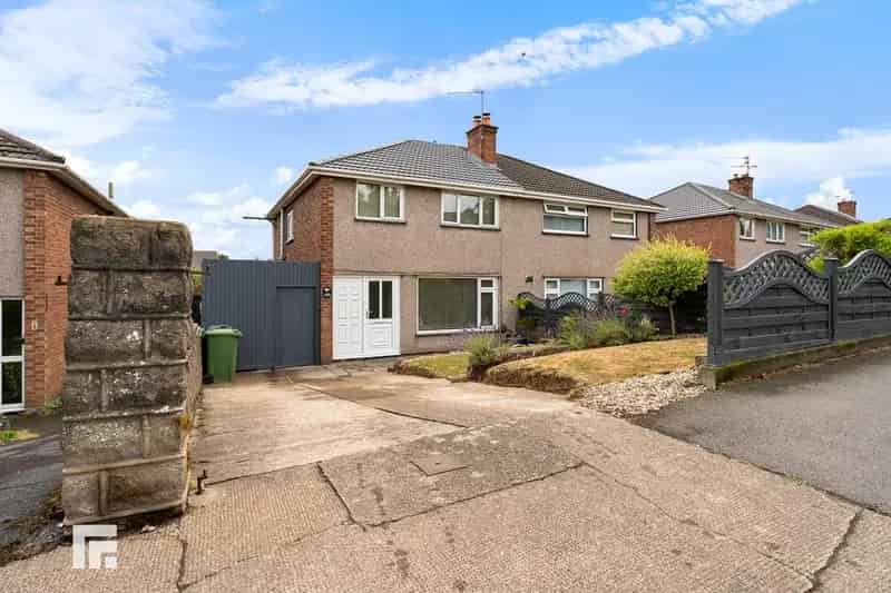 3 Bedroom Semi-Detached House for Sale in Rumney Cardiff