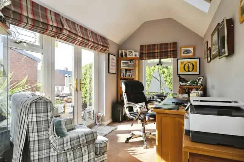 5 Bedroom Semi Detached House Dinnington South Yorkshire