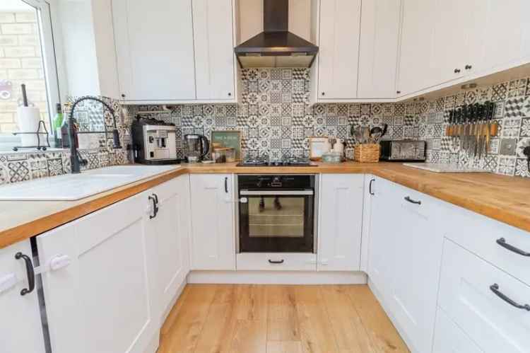 3 Bed Semi-Detached House Wavendon Gate Milton Keynes