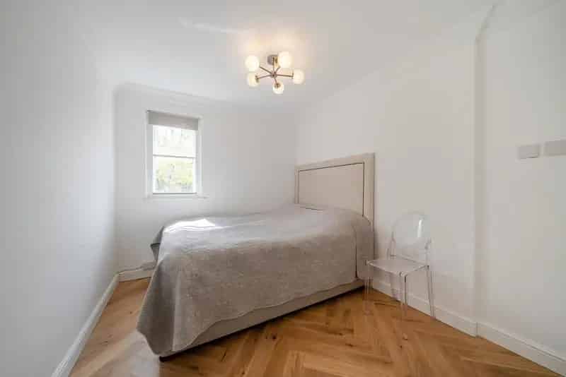 One Bedroom Apartment with Balcony, Pool and Gym