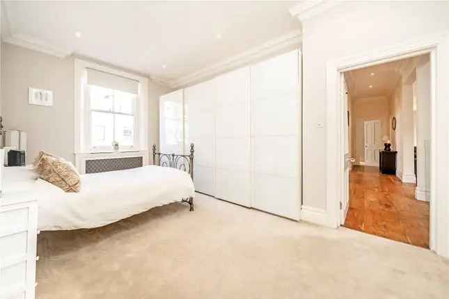 3 Bedroom Apartment for Rent in Linden Gardens London W2