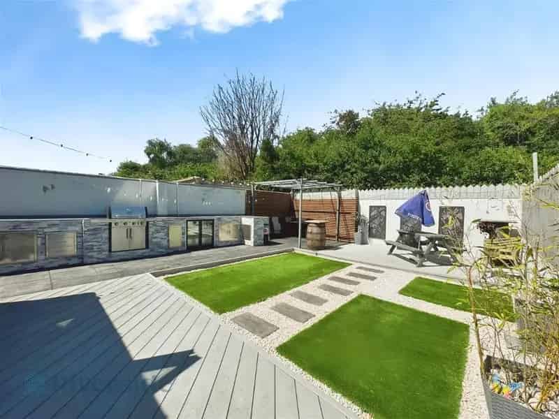 3 Bed Semi-Detached House for Sale No Onward Chain