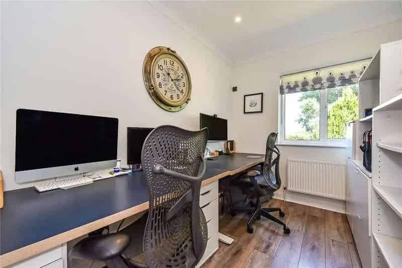 5 Bed Detached House For Sale