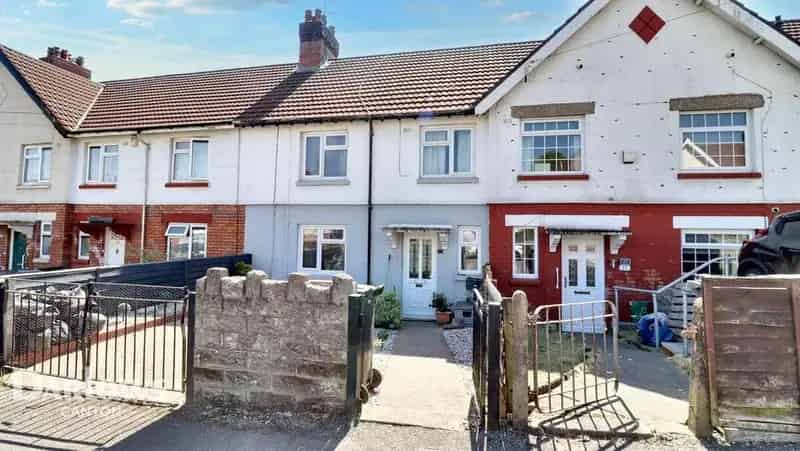 3 Bedroom Terraced House for Sale Near Schools and Transport