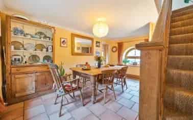 3 Bedroom Barn Conversion with Garden Room and Garage