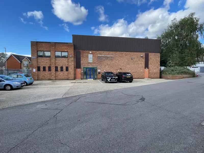 Industrial Warehouse Unit For Sale South Reading