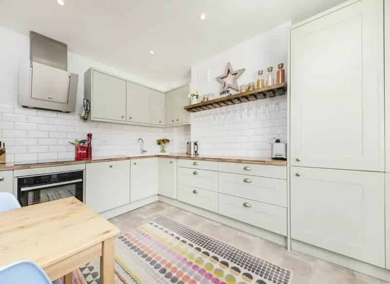 Stunning Refurbished Maisonette Near Brockwell Park