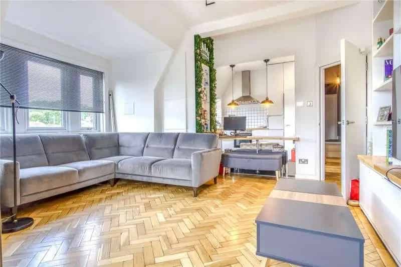 3 bed flat for sale