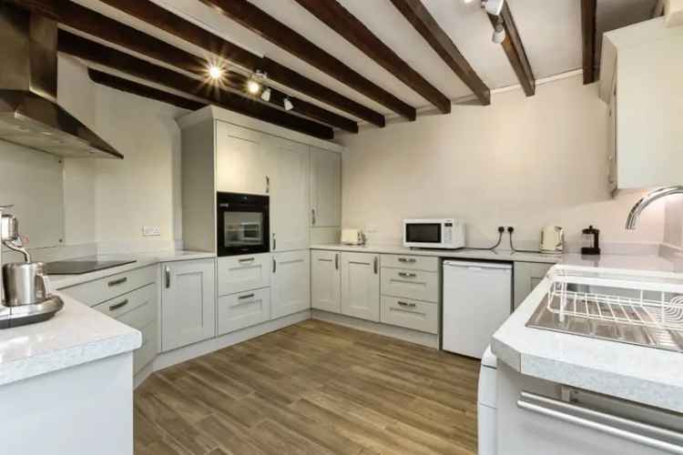 Spacious Three Bedroom Chain Free Cottage