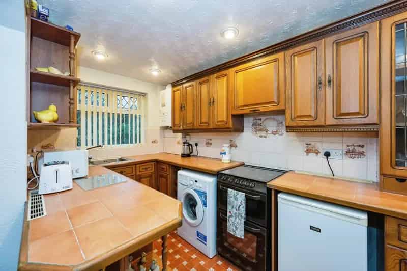 3 Bed Semi-Detached Bungalow Extended No Onward Chain