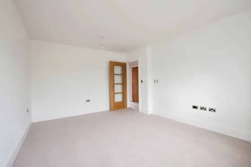 4 Bedroom Detached Home With Garage and Parking