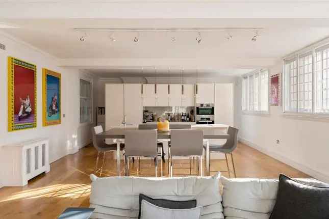 Flat for Sale in Kingsway London WC2B