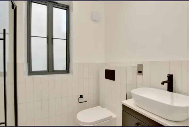 2 Bedroom 2 Bathroom Apartment Near Deptford Bridge DLR
