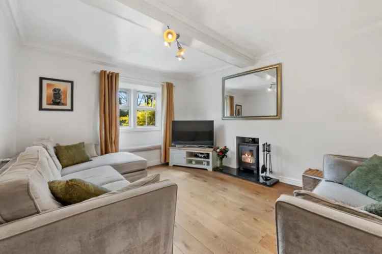 6 Bedroom Farmhouse and Cottage with Development Potential