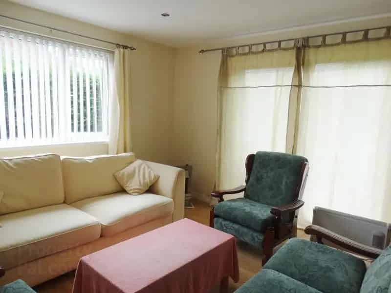 Ground Floor Apartment Two Double Bedrooms Garden Parking Available June 2025