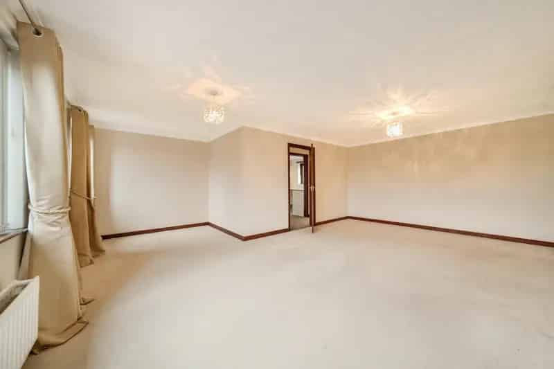 2 bedroom Flat
 For Sale 
Total Size: 845 SQ FT