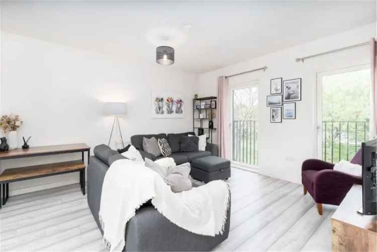 1 Bed Flat Sighthill - Modern First Floor Apartment