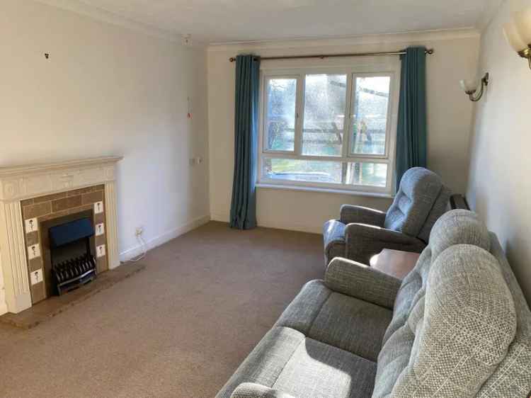 Flat For Sale in Tabley Road, Knutsford, England