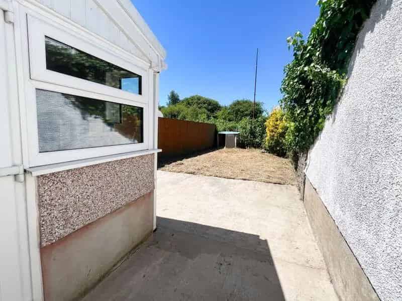 2 Bed House for Sale Near Amenities and Schools