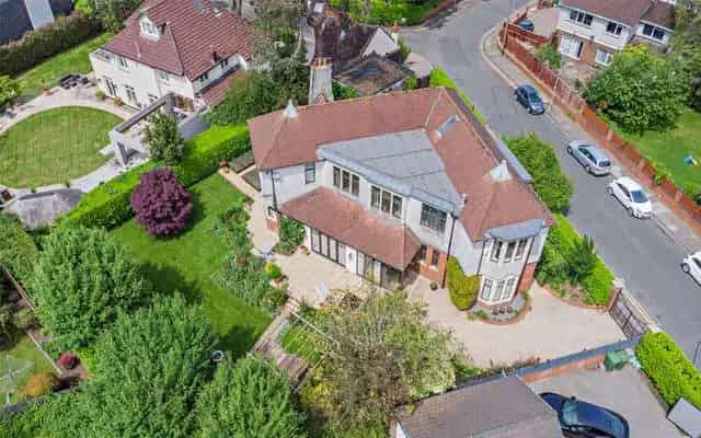 Impressive Detached Home with Butterfly Design in Cardiff