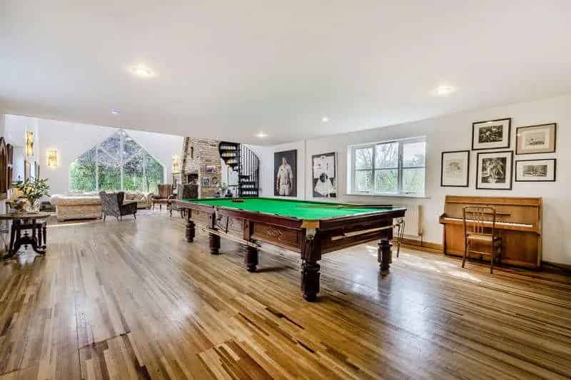 6 Bedroom House for Sale in 22 Acres with Equestrian Facilities