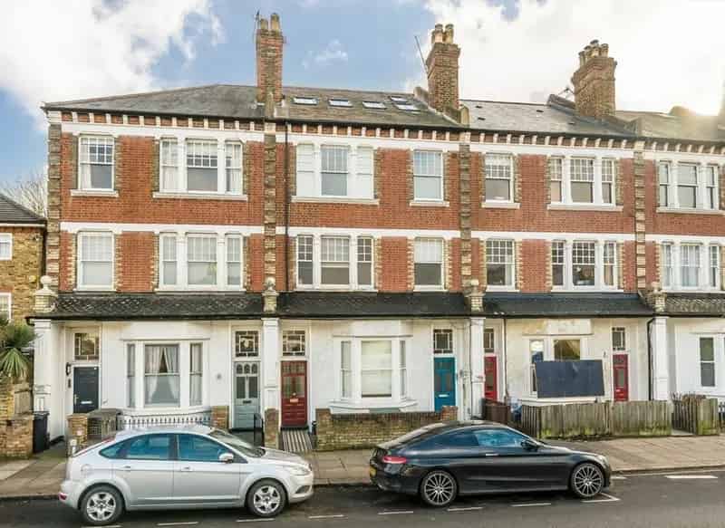 Two Double Bedroom Apartment in Lebanon Park Mansions Twickenham