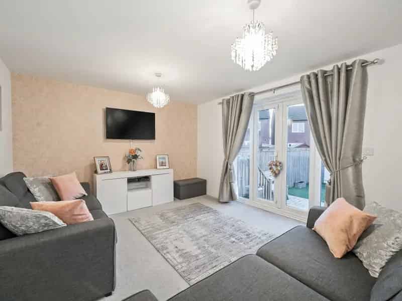 Modern 3-Bedroom Semi-Detached House with Garden and Parking
