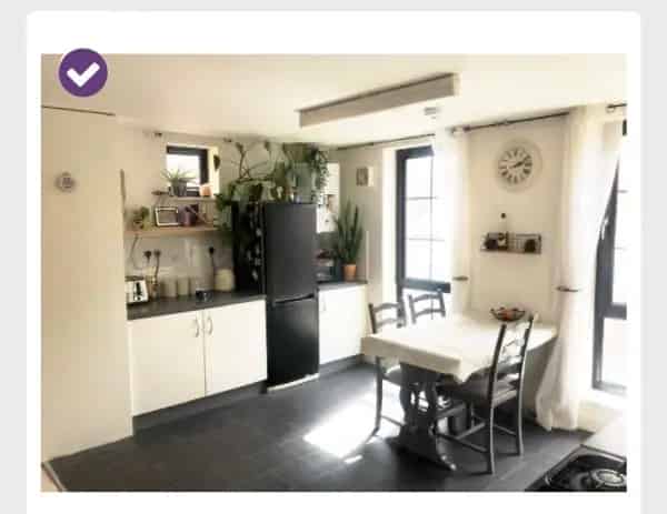 Spacious 2 Bed Flat Near City Centre