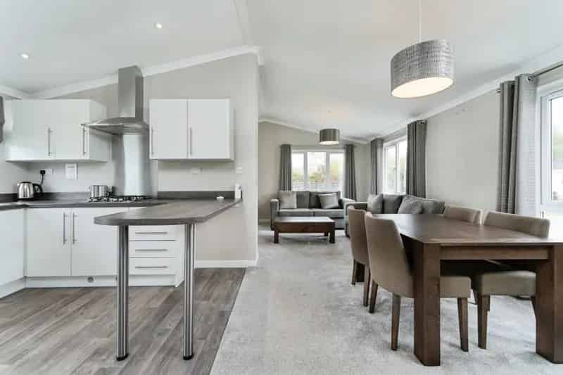 2 Bed Modern Home Near Cambridge  Furnished