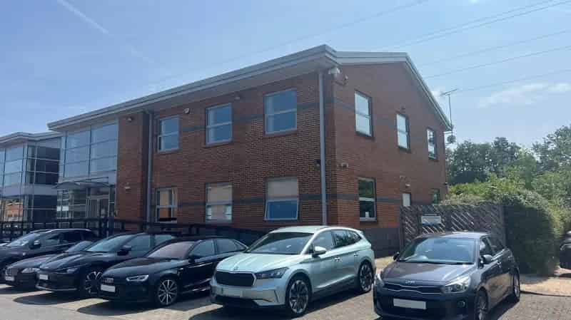 Winnersh Office Building For Sale - 14 Parking Spaces - Part Vacant Possession