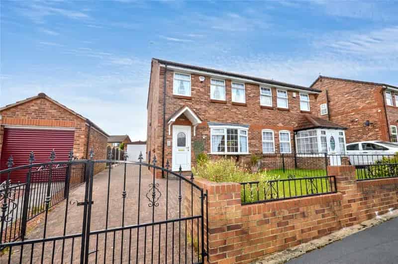 3 Bedroom Semi Detached House LS10