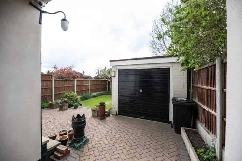 4 Bed Semi Detached House for Sale in Kippax
