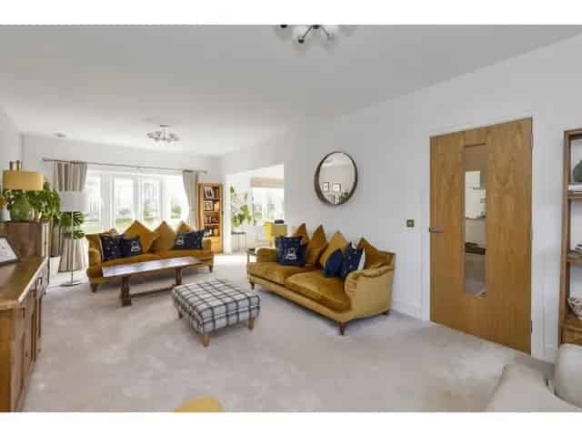 5 Bedroom Detached House for Sale in Roslin