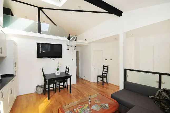 Flat to rent in Gunter Grove, Chelsea, London SW10