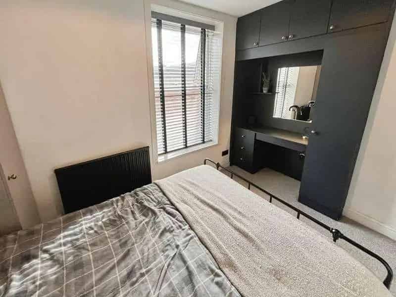 2 Bed Period Cottage For Sale