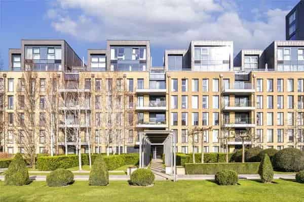 2 Bed Apartment Fulham River Views Gym Concierge