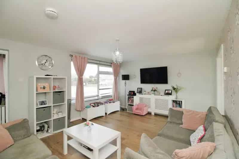 Three Bedroom Family Home Kesgrave Cul De Sac Modern Kitchen Garden Parking