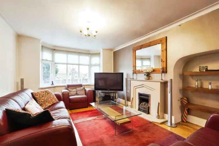Five Bedroom Detached House Roundhay