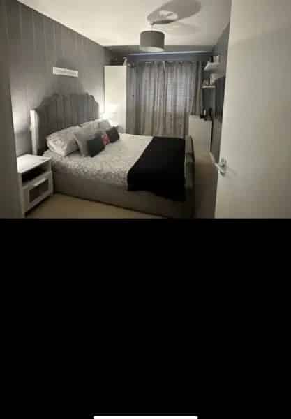 Large 2 Bed Flat near Parks and Lake