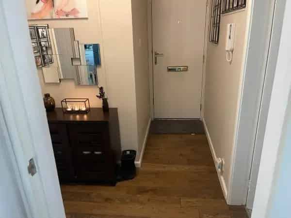 1 Bed Flat Gas Central Heating New Bathroom