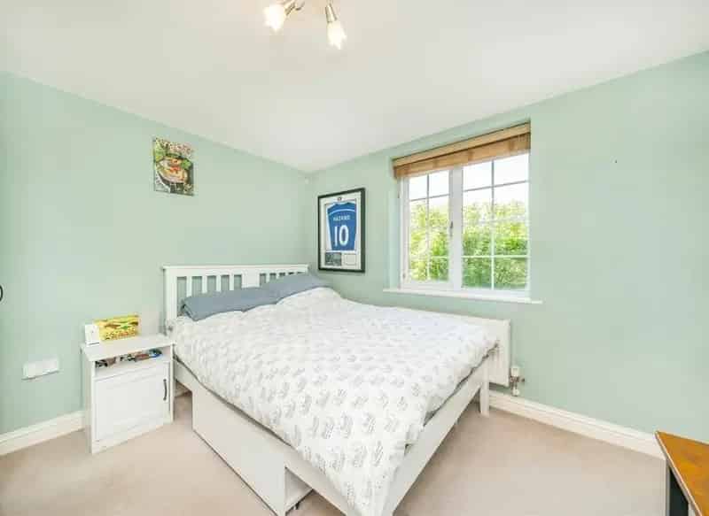 Flat For Sale , North Road, London, England