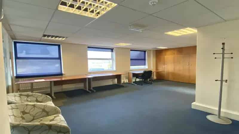 Office Suites to Let Victoria Street