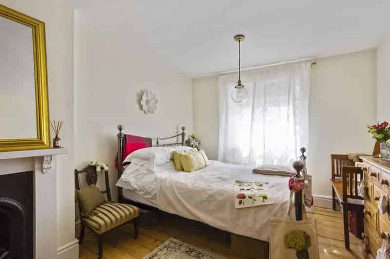 2 Bedroom Townhouse near Town Centre