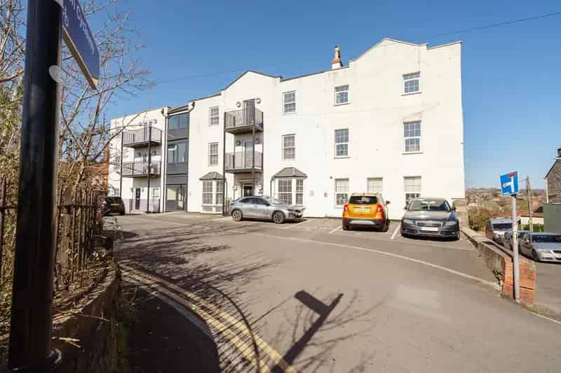 2 Bedroom Flat for Sale
