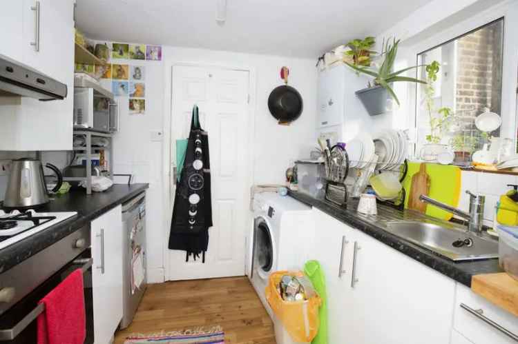 2 Bedroom Flat for Sale London E15 Cash Buyers Tenants in Situ